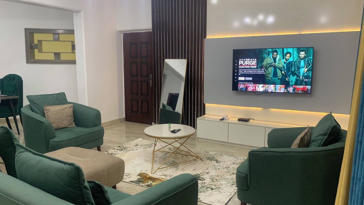Abuja Apartment | 4minutes from Aso Rock Villa, King Bed, 3-bedroom apartment, Chef, Outdoor Games