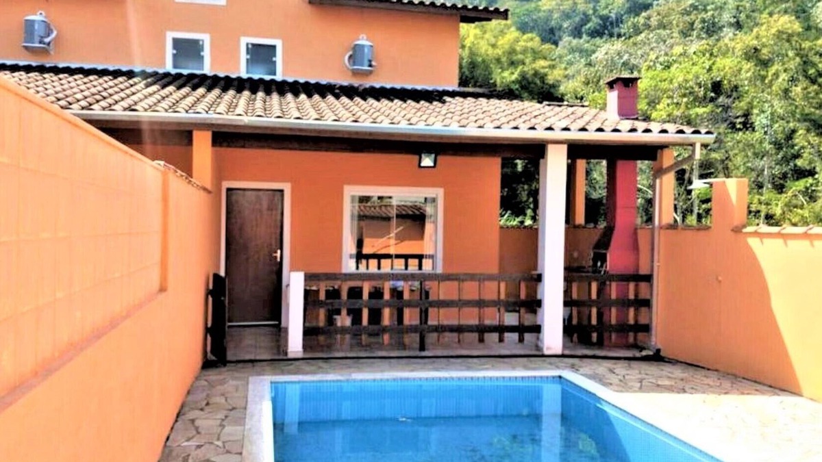 Mococa House | 4Q Cond. Closed ! *Private Pool *AR *Wiffi *Próx. Mococa Beach