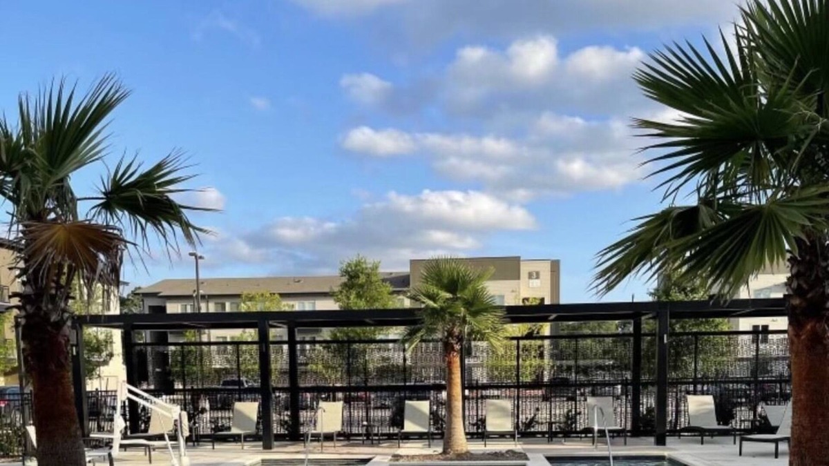 Spring Branch Central Apartment | **4th NIGHT FREE** Luxury Full Apartment