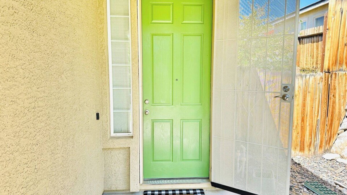 Northwest Reno House | 4TVs/6Beds/Pet OK/Sleeps 10