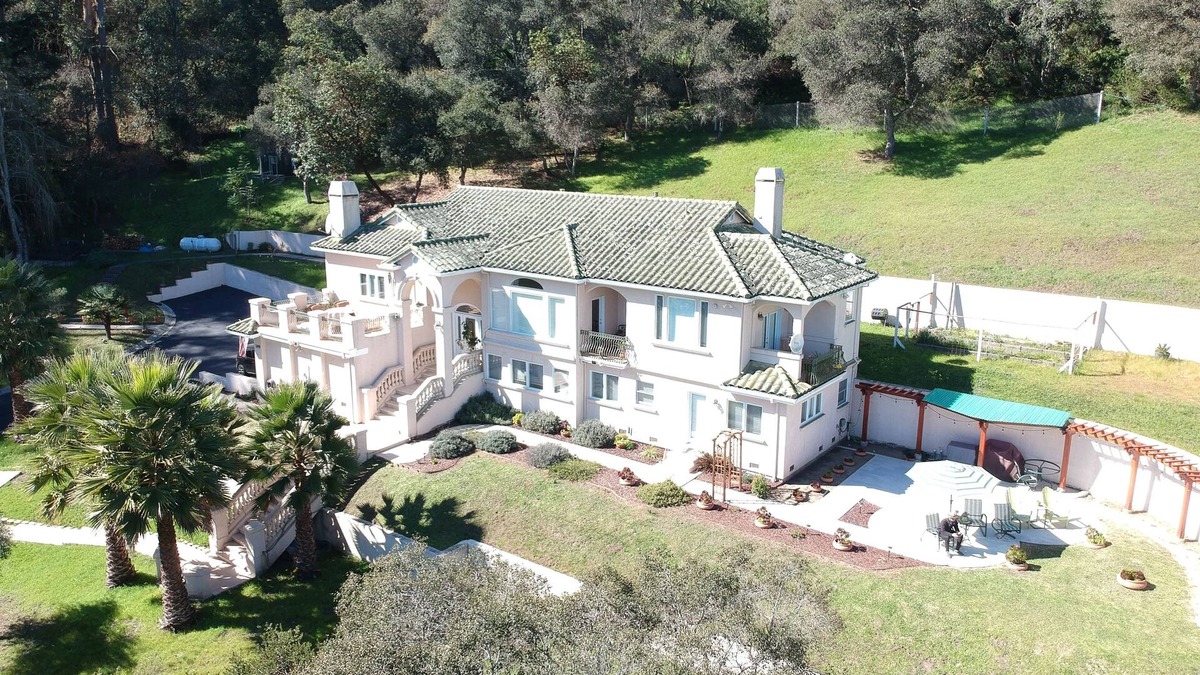 Soquel Apartment | 5-Acre Mountain Retreat In Serene Santa Cruz MountainsnRental Permit #VRAB00019