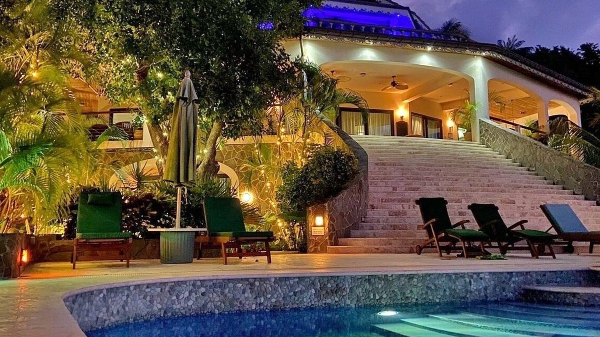 Friendship Bay Apartment | 5* Affordable luxury* with views and an Infinity Pool to take your breath away