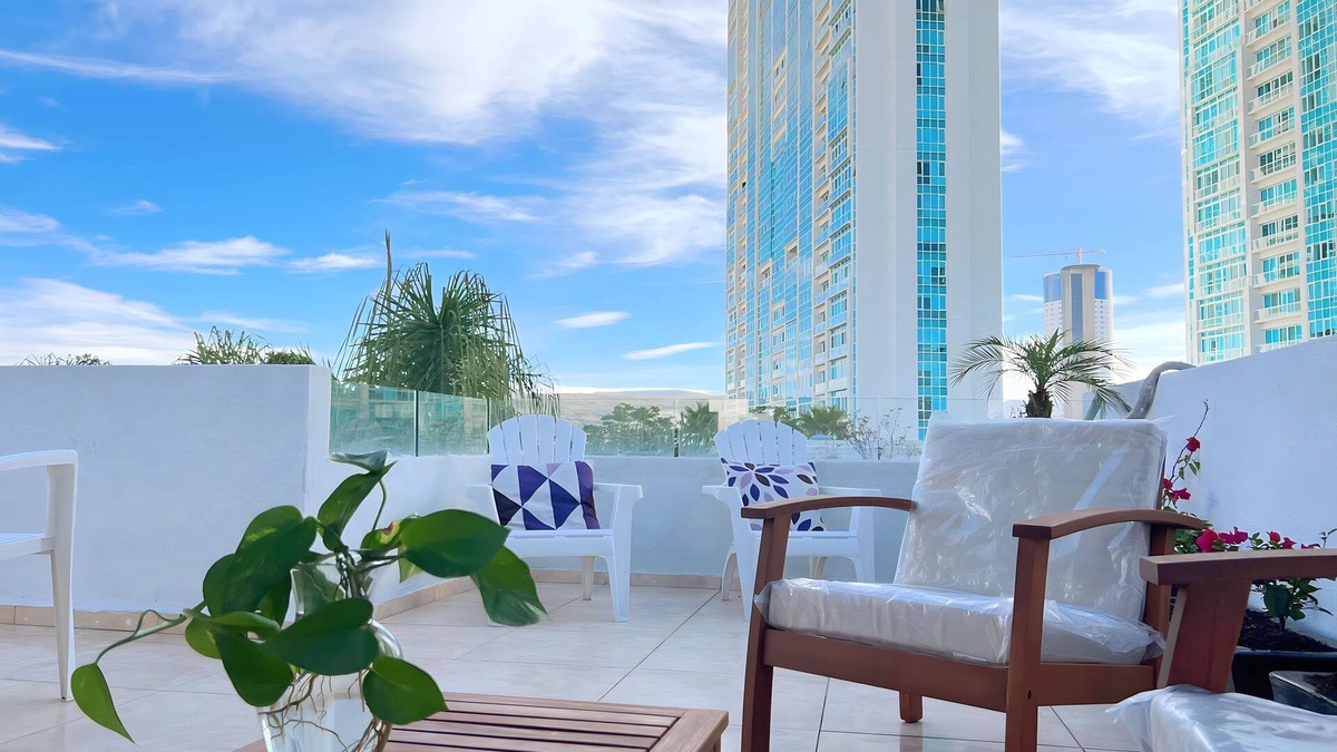 Juriquilla House | 5★ Beautiful house, for long stays, AC, King bed, roof garden, Wi-Fi