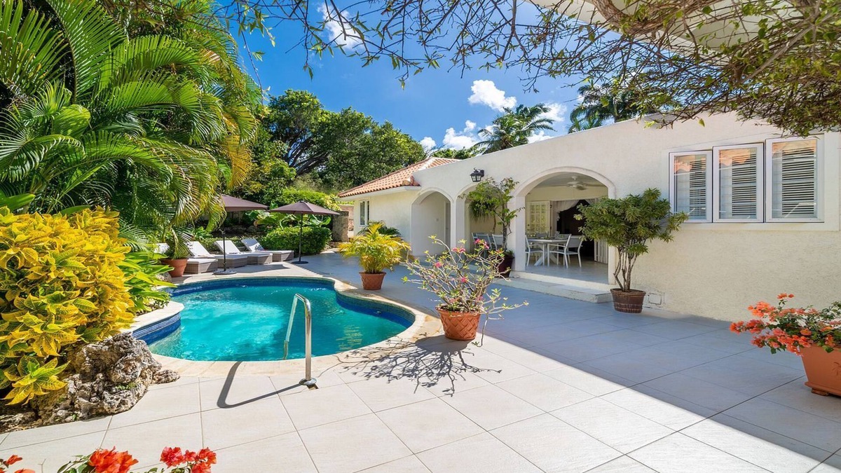Clinketts Villa | 5 Bed Barbados Rental With Private Pool And Housekeeper Included