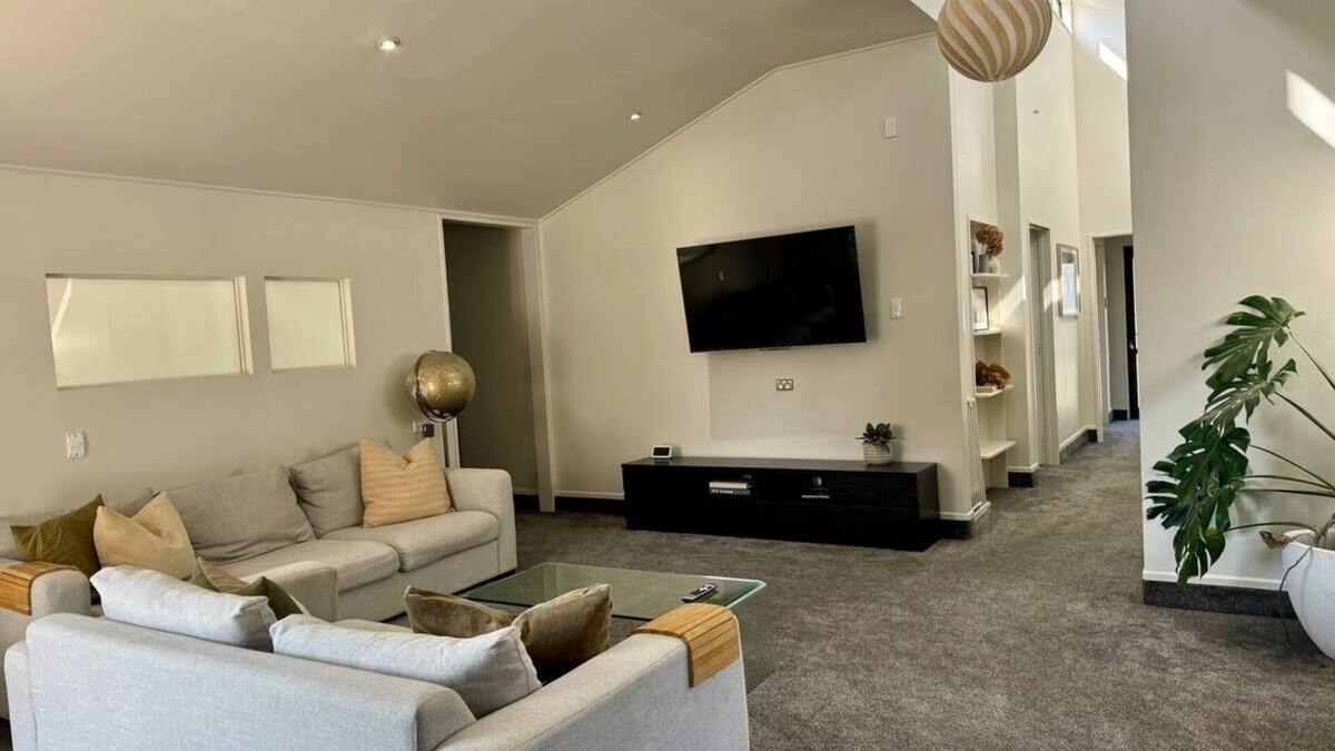 Havelock North House | 5 bed house centre of Havelock
