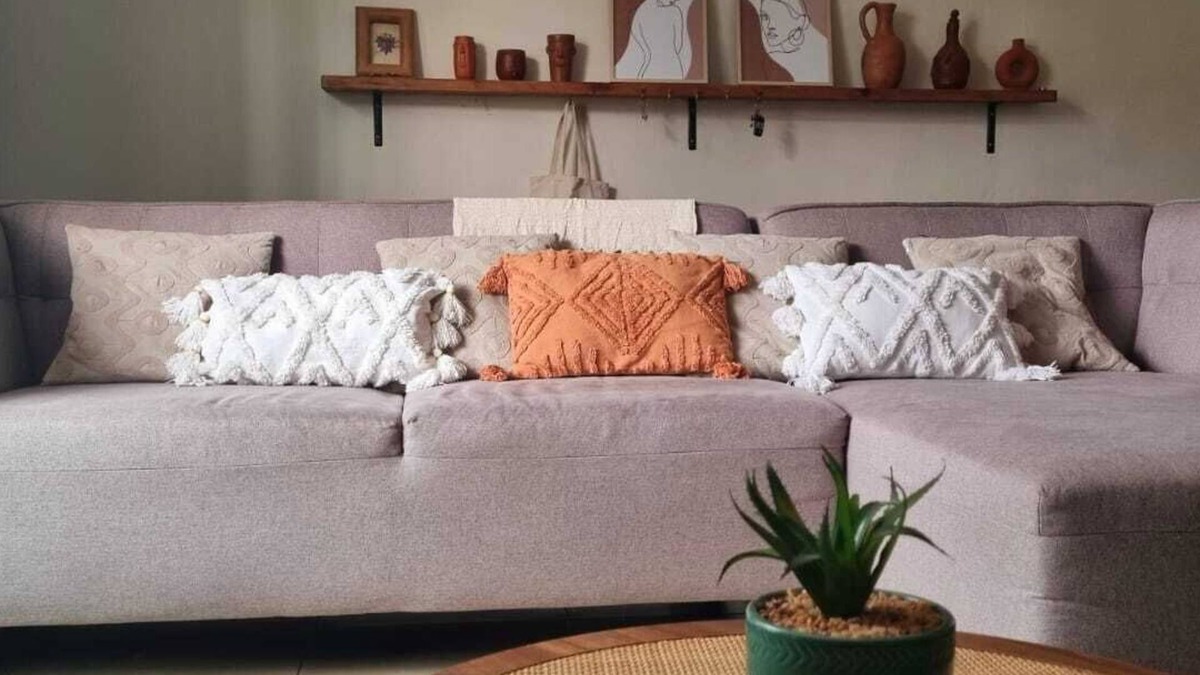 FERROCARRIL House | 5-Bed House in Colorful Barrio Jalatlaco w/Love