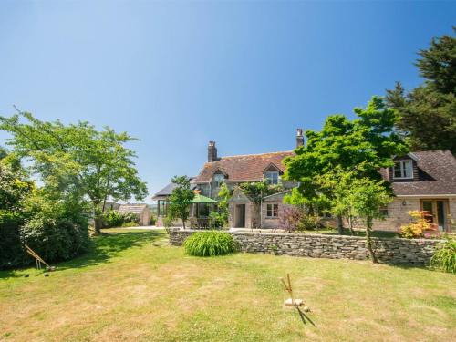 Corfe House | 5 Bed in Corfe Castle DC061