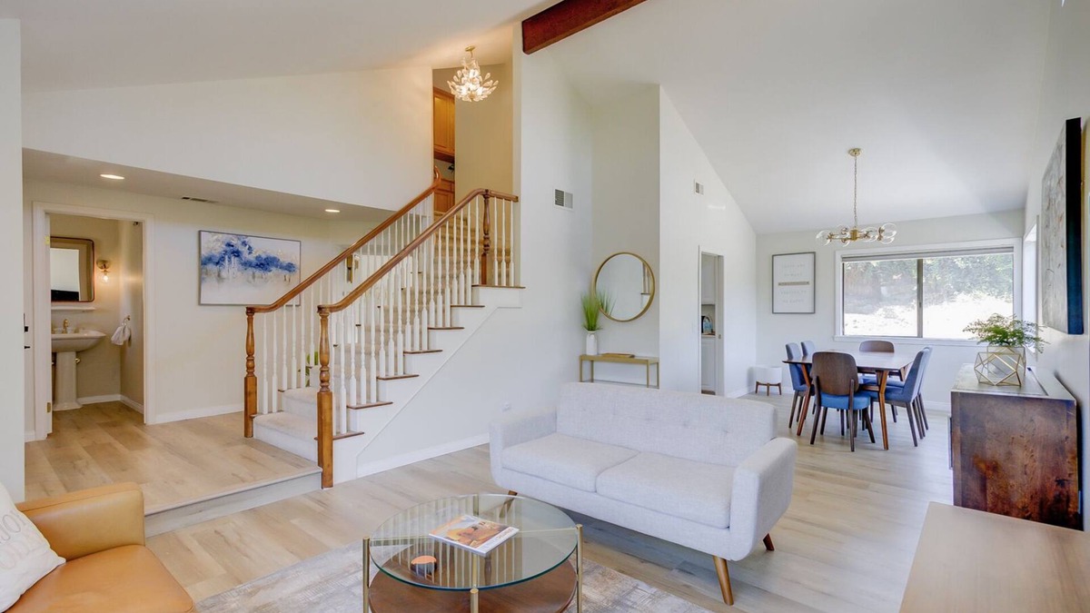 Loma Linda House | 5 bed room Midcentury home 2 Miles from Loma Linda Medical Center