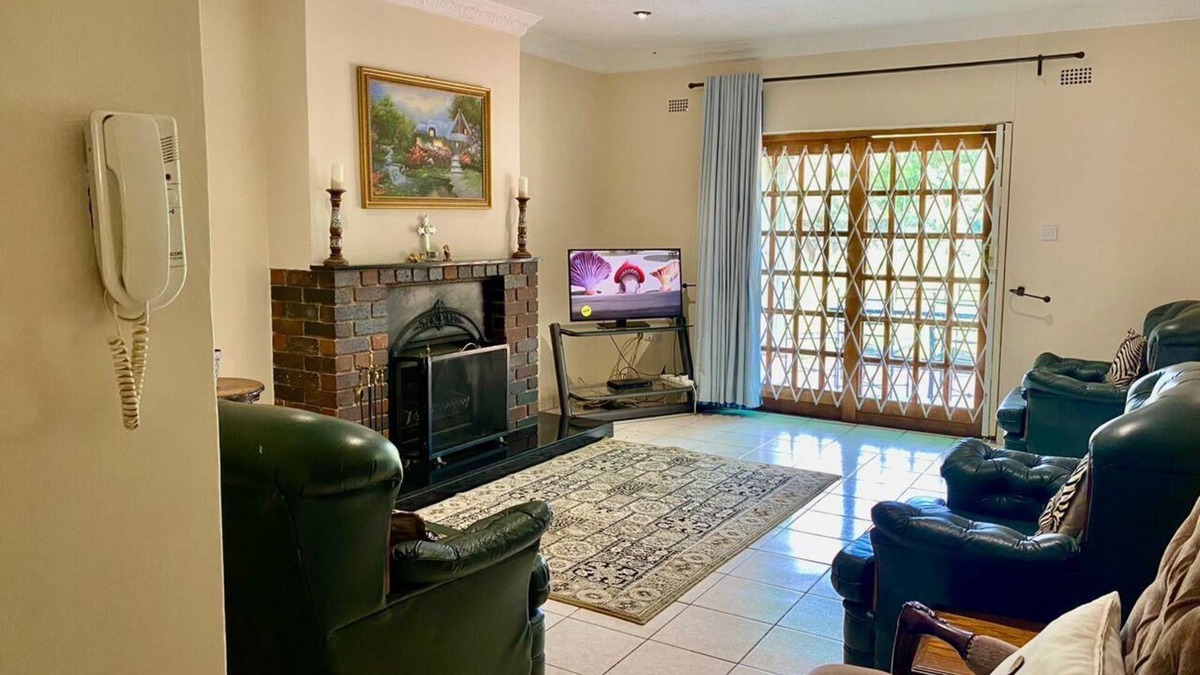 Harare Apartment | 5 bed villa in the heart of Vainona - 2282