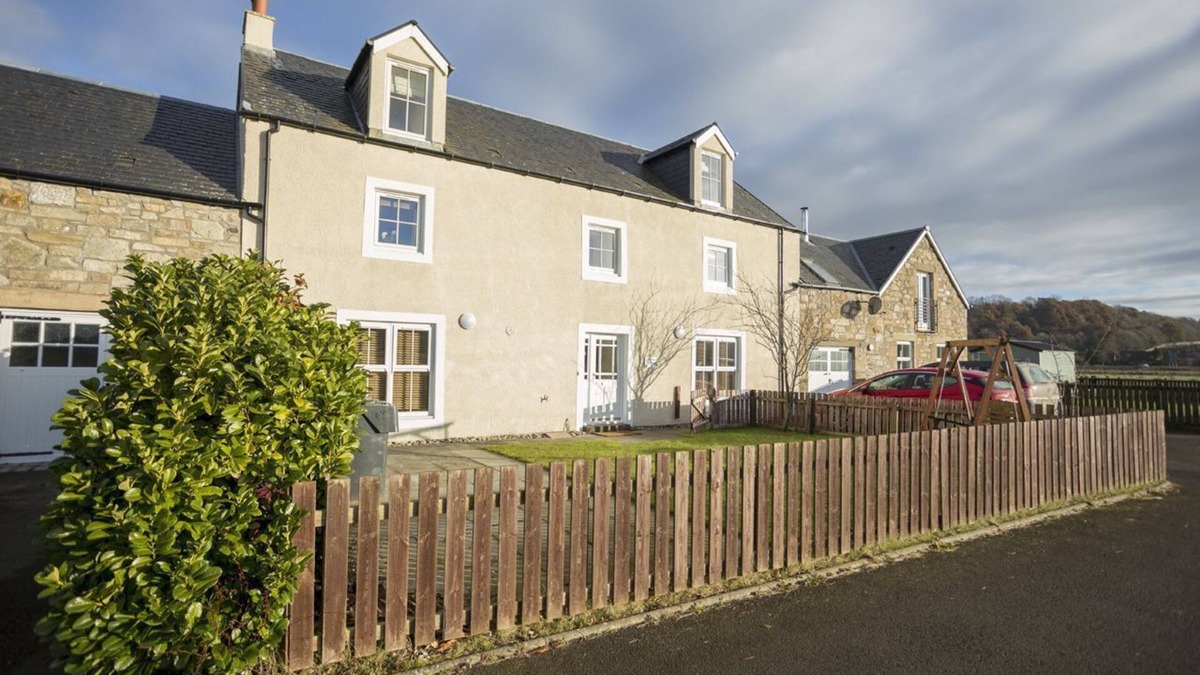 Auchengray House | 5 bedroom , 4 bathroom luxury farm steadings