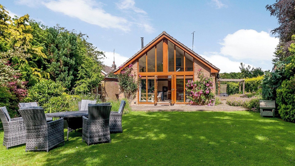 Potter Brompton Cottage | 5 bedroom accommodation in Brompton-by-Sawdon