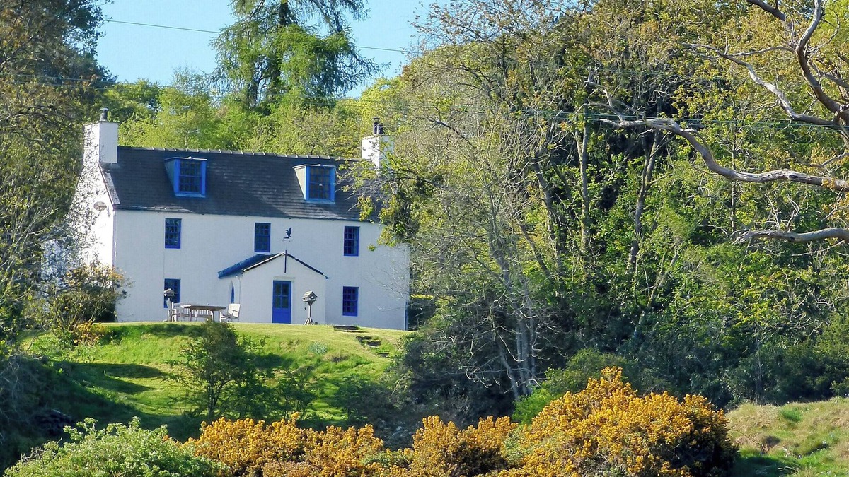 Gatehouse-of-Fleet Cottage | 5 bedroom accommodation in Gatehouse of Fleet
