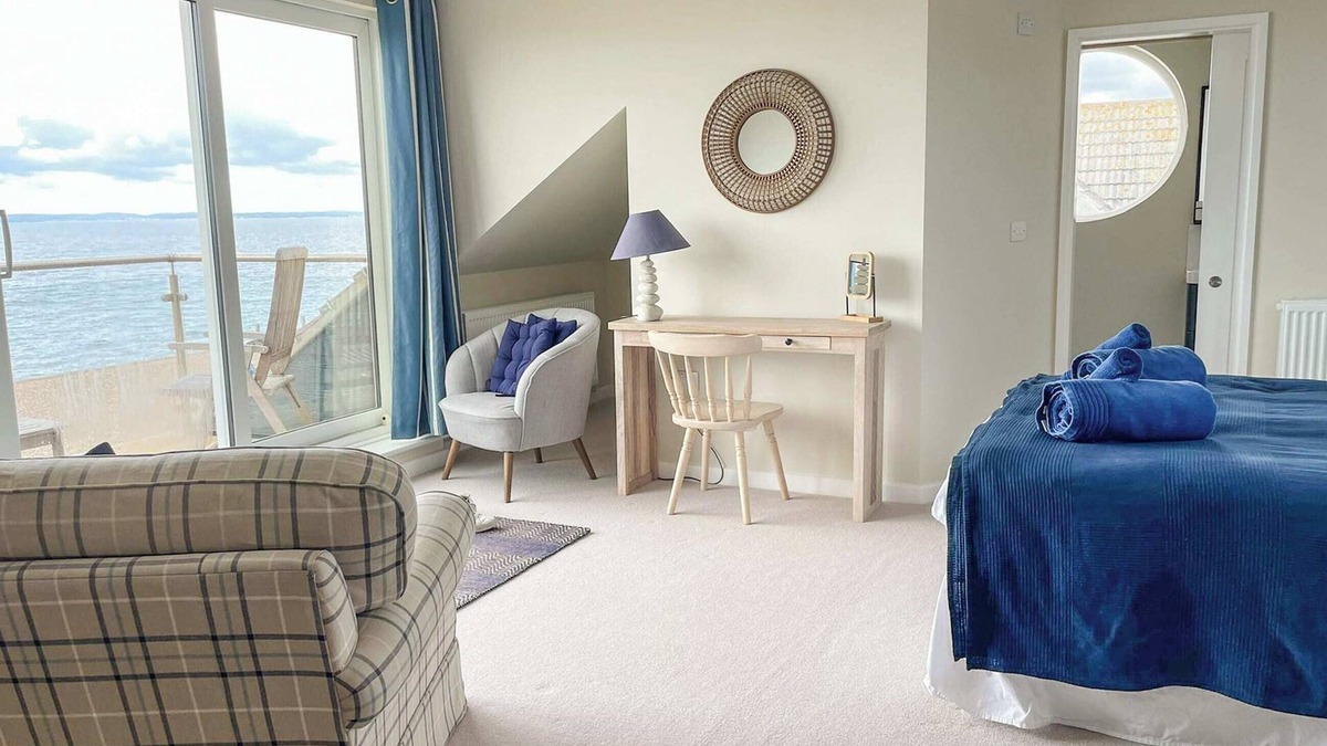 South Hayling Cottage | 5 bedroom accommodation in Hayling Island