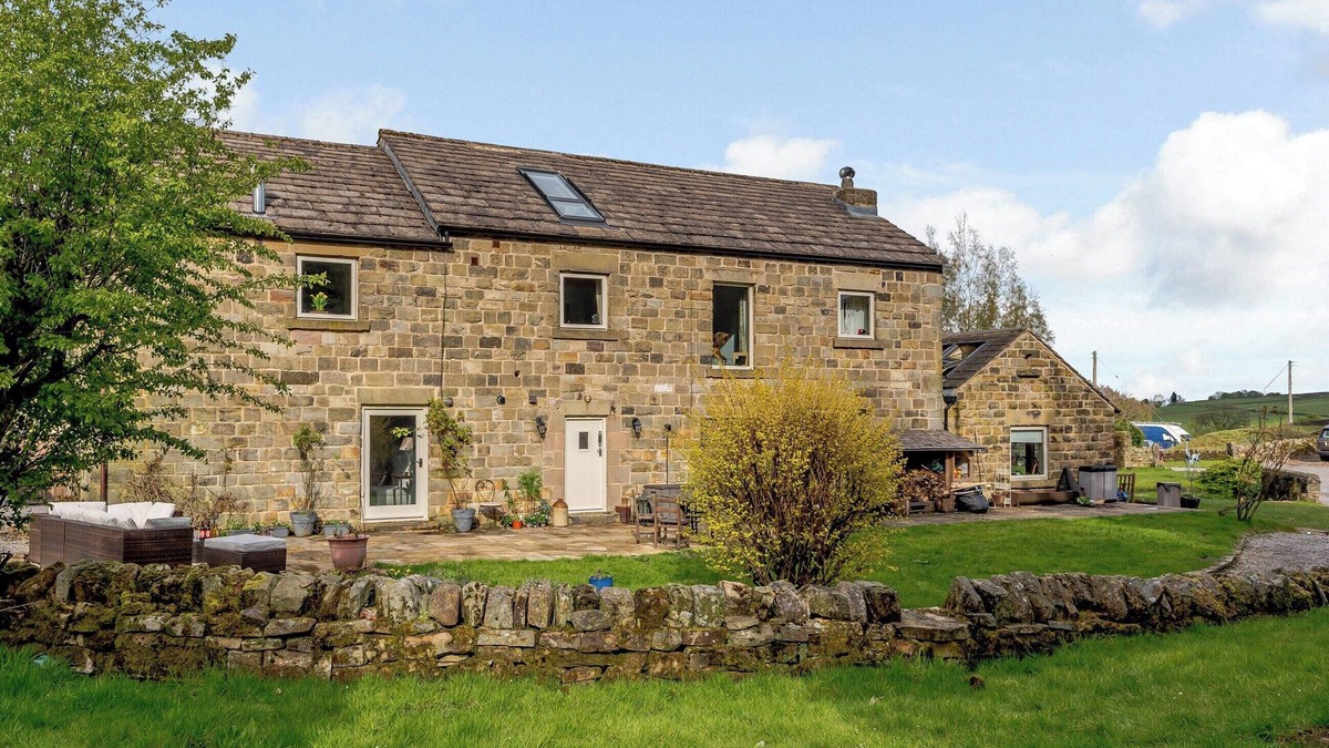 Hollow Meadows Cottage | 5 bedroom accommodation in Load Brook, near Sheffield