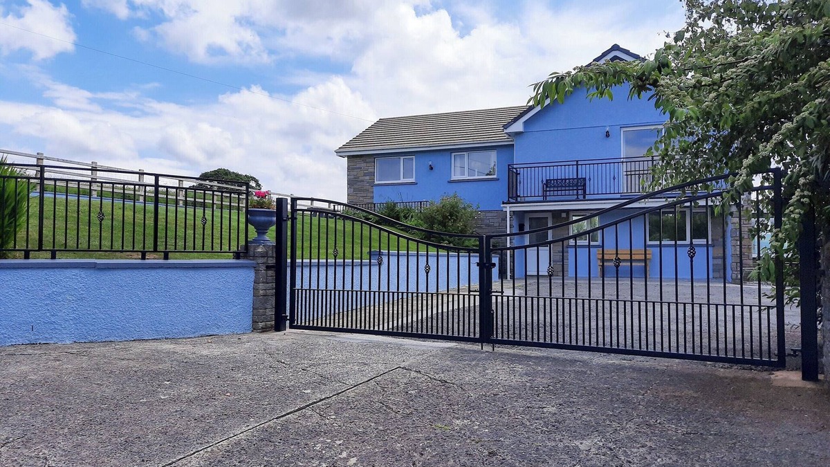 Llansadwrn Cottage | 5 bedroom accommodation in Llansadwrn