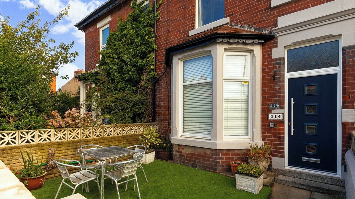 North Shore Cottage | 5 bedroom accommodation in Blackpool
