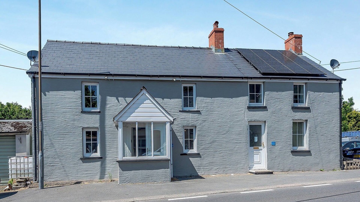 Eglwyswrw Cottage | 5 bedroom accommodation in Eglwyswrw