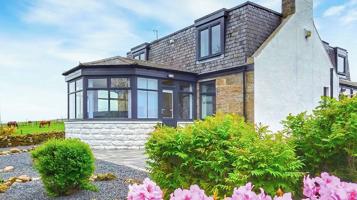 Inverurie Cottage | 5 bedroom accommodation in Inverurie