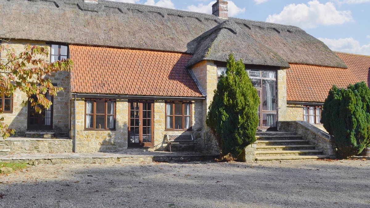 Bridport Cottage | 5 bedroom accommodation in Uploders, Bridport