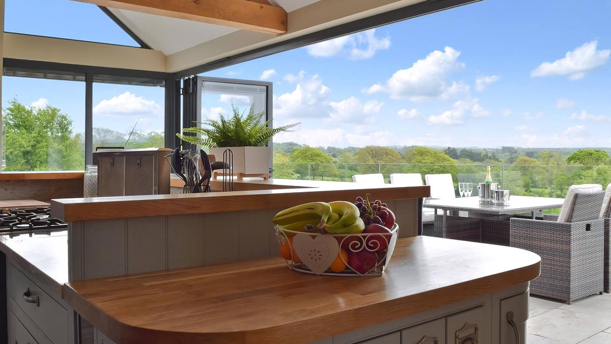 Cardigan Cottage | 5 bedroom accommodation in Llangoedmor, near Cardigan