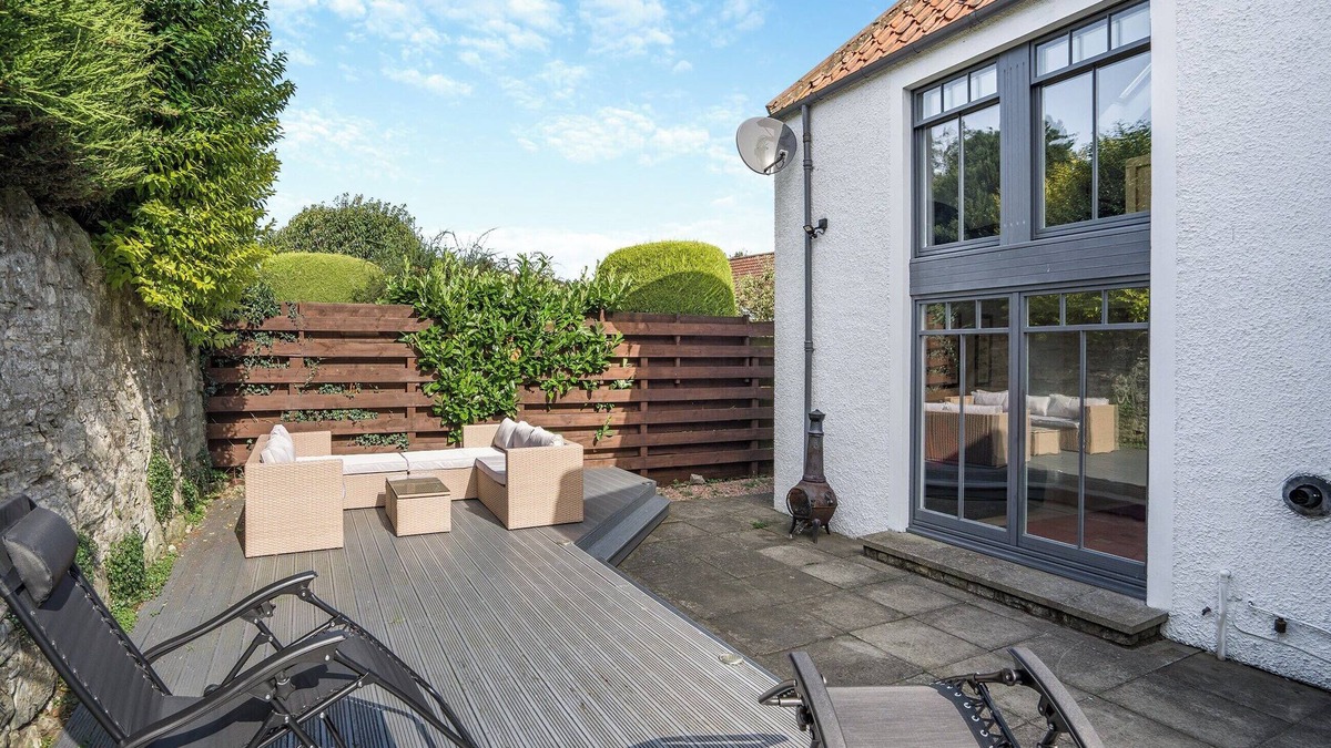 Pitlessie Cottage | 5 bedroom accommodation in Pitlessise, near Cupar