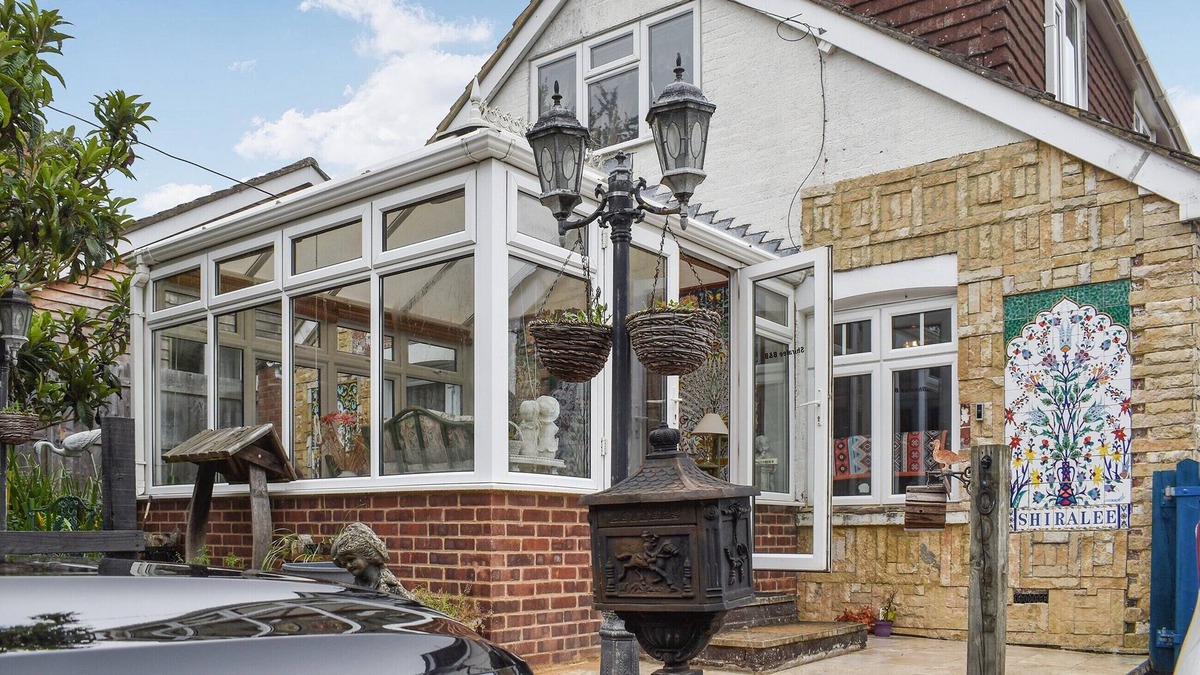 Farley Cottage | 5 bedroom accommodation in Winterslow, near Salisbury