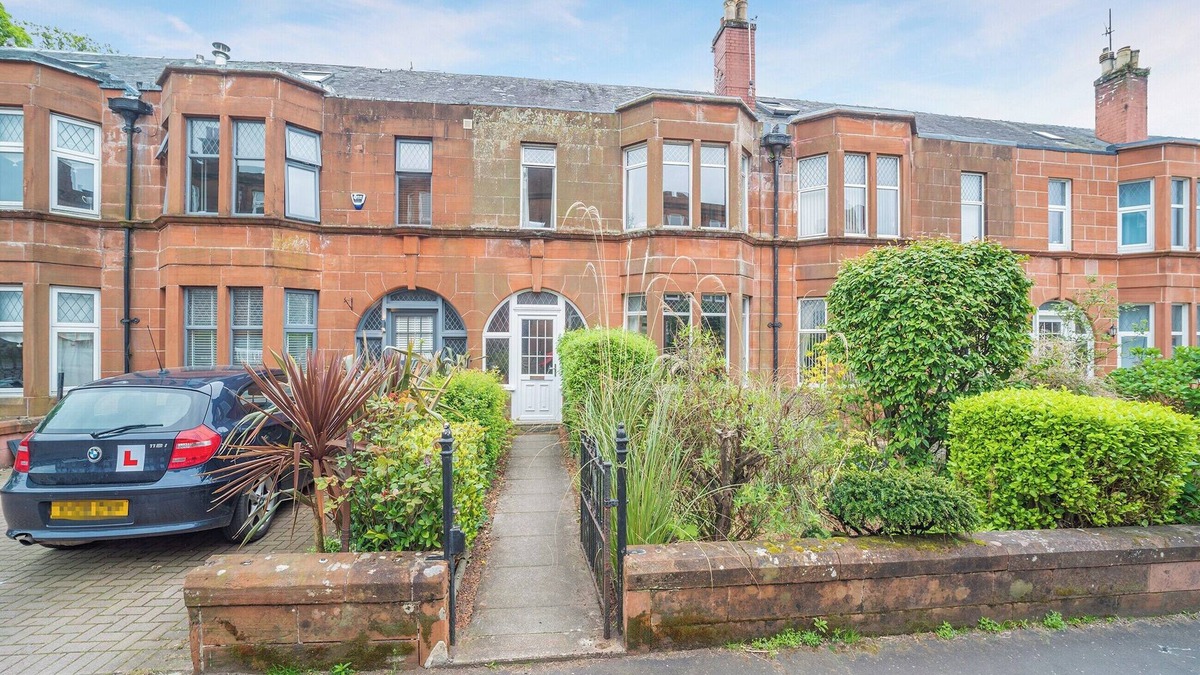 Largs Cottage | 5 bedroom accommodation in Largs