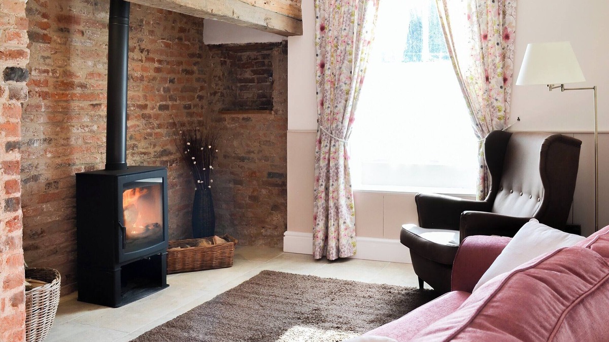 Muston Cottage | 5 bedroom accommodation in Muston, near Filey