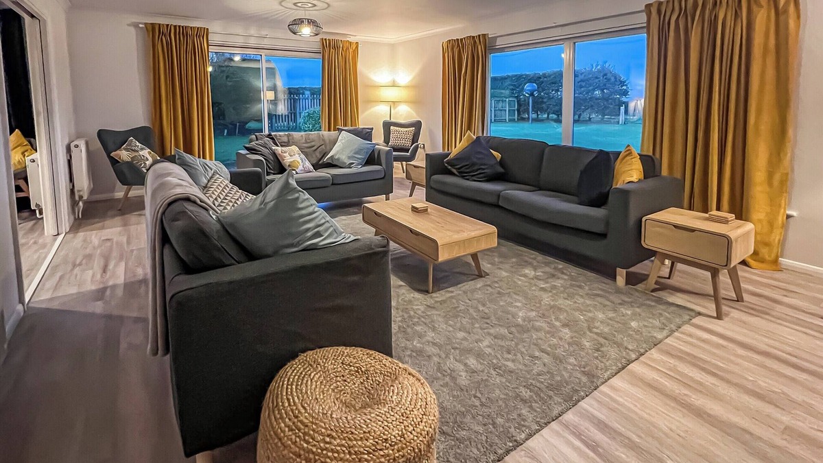 Sandown Cottage | 5 bedroom accommodation in Newchurch, near Sandown