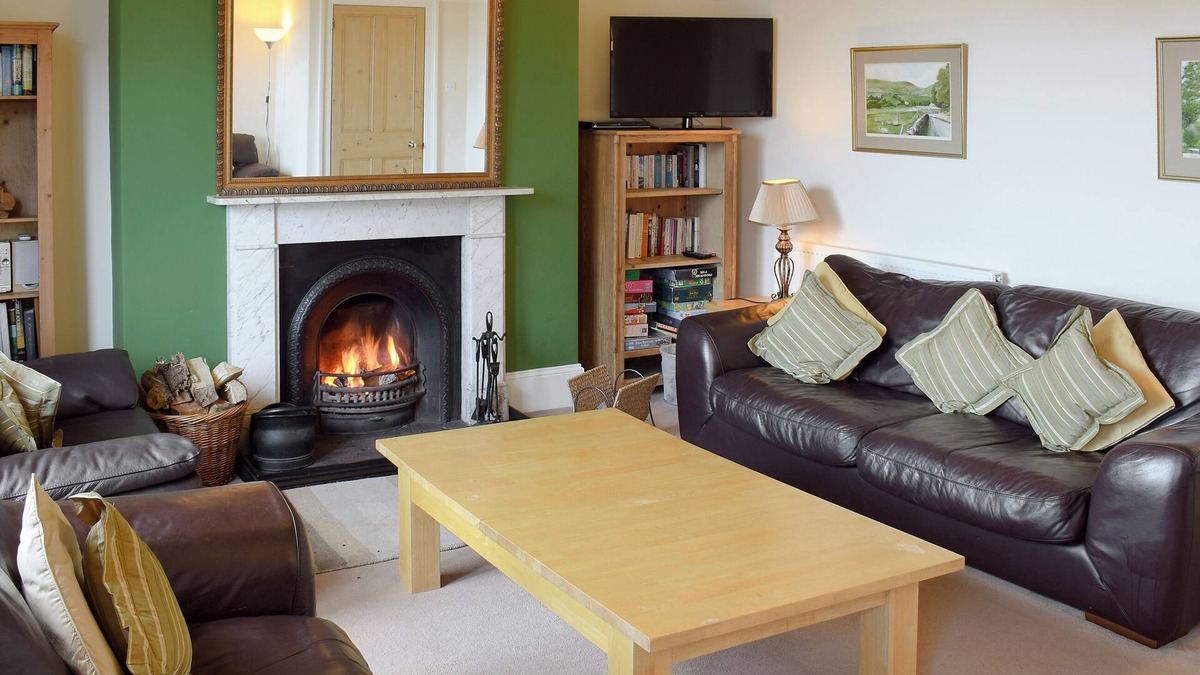 Whitby Cottage | 5 bedroom accommodation in Whitby