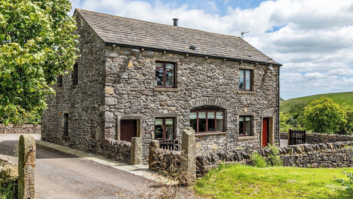 Fence Cottage | 5 bedroom accommodation in Horton-in-Craven, near Skipton