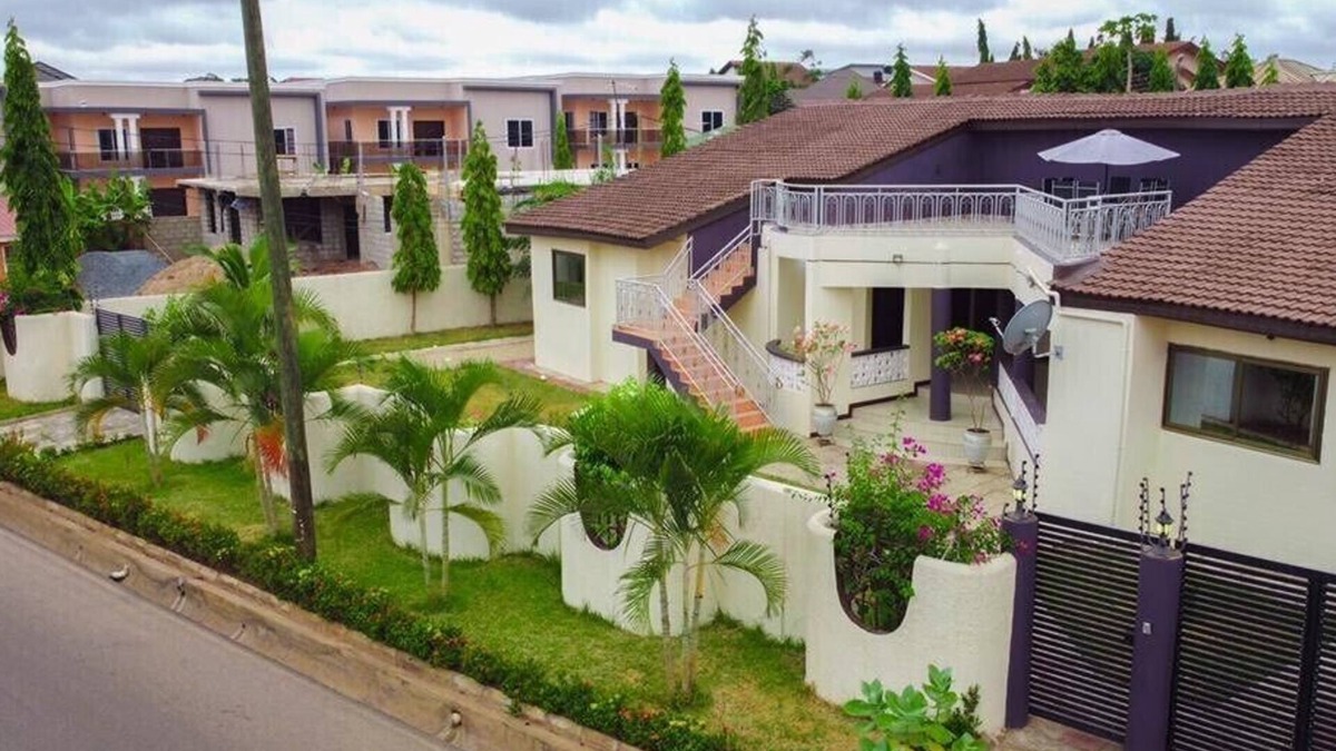 East Legon House | 5 Bedroom Apartment in Ghana, Accra, East Legon, Adjiringanor
