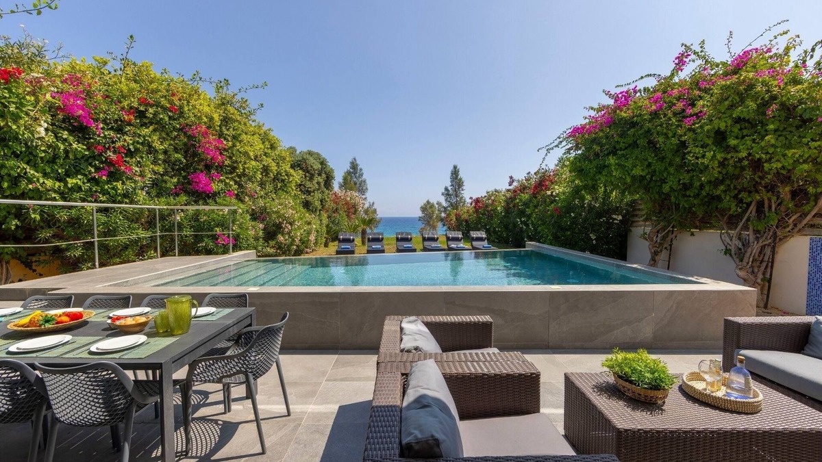 Kapparis Villa | 5 bedroom Beachfront Villa