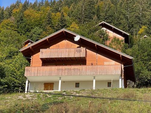 Station de Drouzin le Mont Ski Chalet | 5-bedroom Chalet with Sauna and stunning views