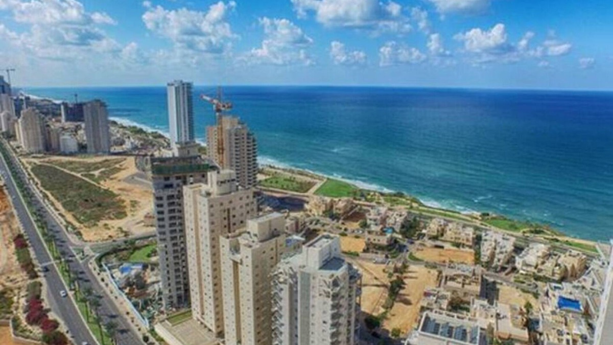 Netanya Condo | 5 bedroom condo near the beach in Netanya, Israel!n