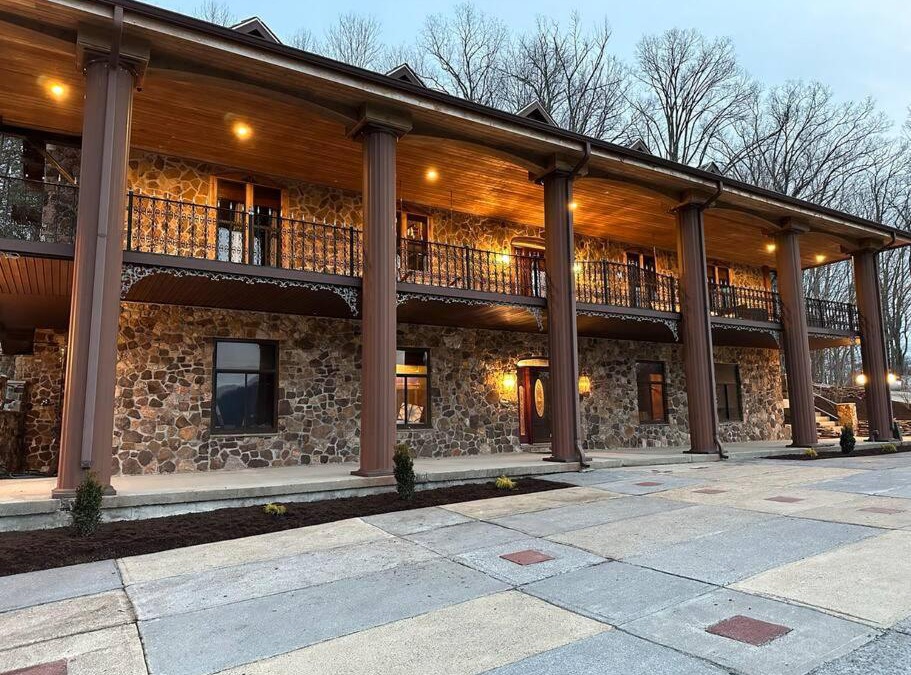 Bristol House | 5 Bedroom Estate near Casino and downtown
