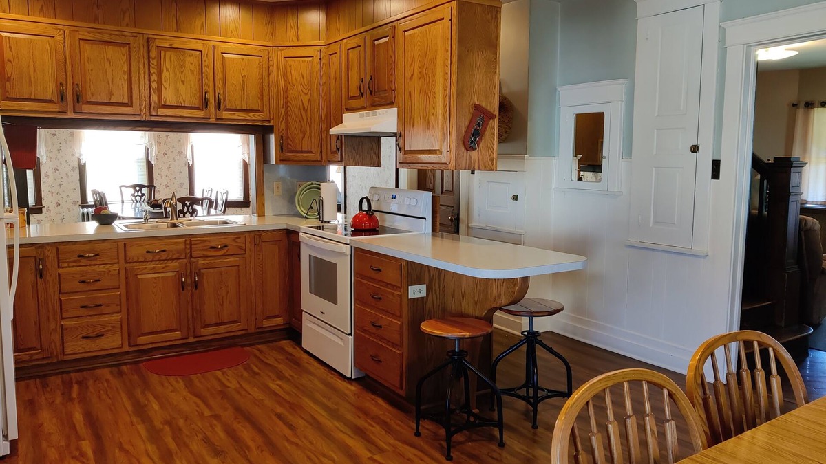Gap Other | 5 Bedroom Farmhouse Located In The Heart Of Pa Dutch Country.