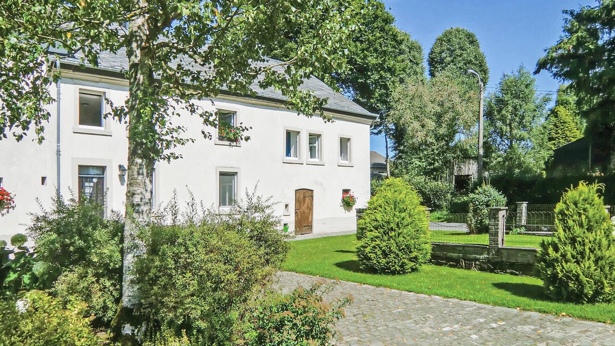 Commanster House | 5 bedroom gorgeous home in Burg Reuland