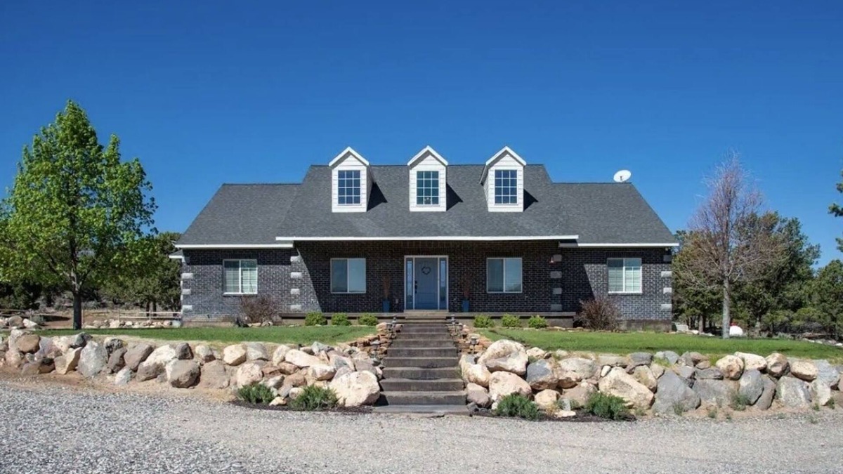 Torrey House | 5 Bedroom Home Near Capitol Reef National Park