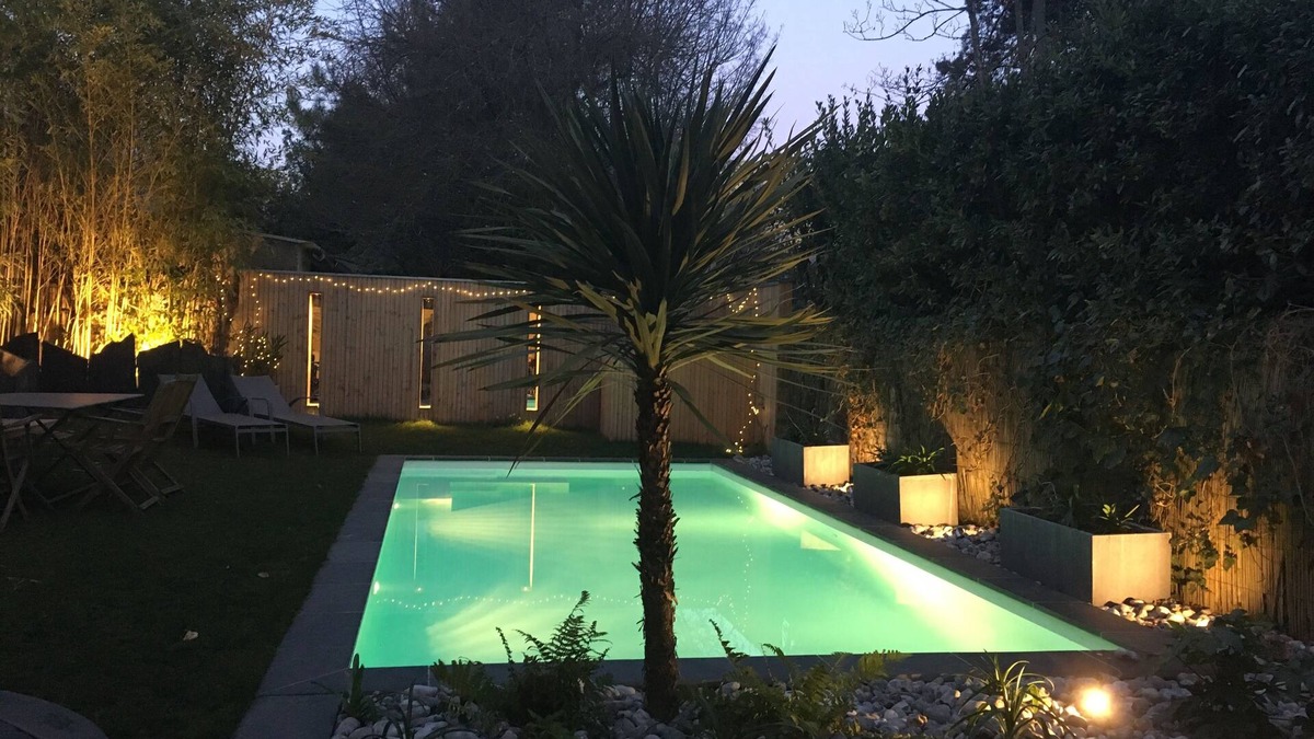 Jules Verne House | 5-bedroom house with heated pool in Nantes close to shops