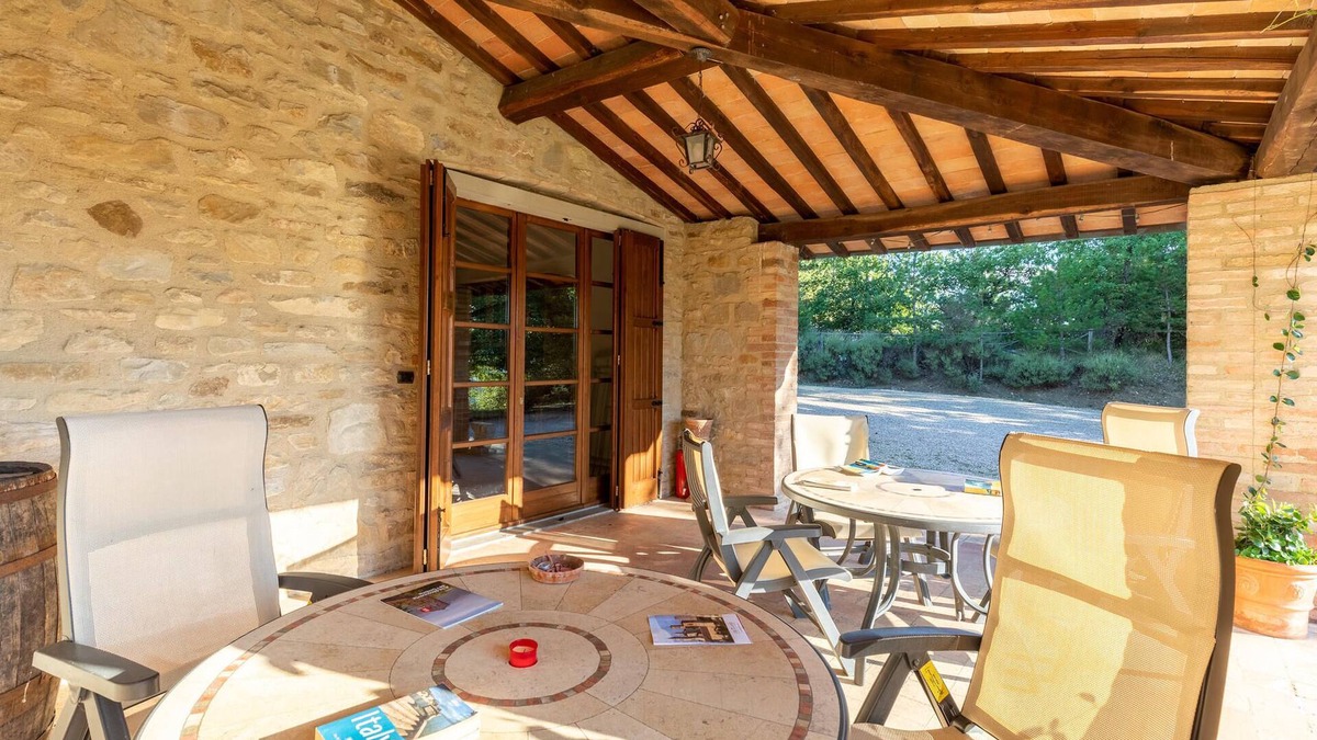 Monte Santa Maria Tiberina House | 5 bedroom accommodation in Monte S.M.Tiberina PG
