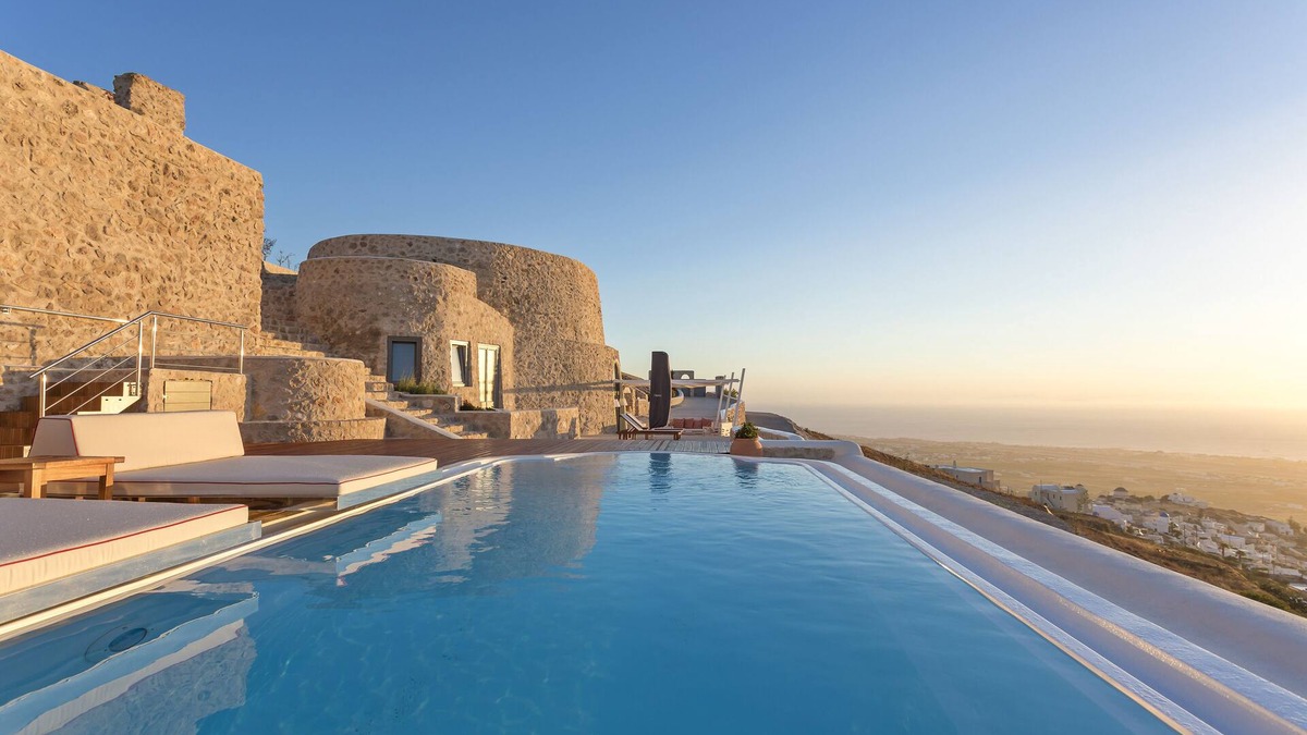 Exo Gonia Villa | 5 bedroom luxury villa with pool and sea views