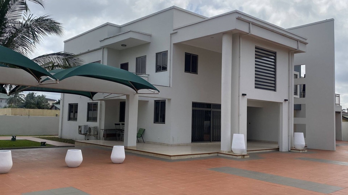 Accra Villa | 5 Bedroom Luxurious Villa
