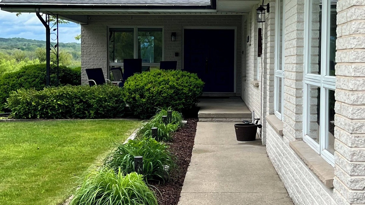 Onekama House | 5 Bedroom Portage Lake Family Getaway