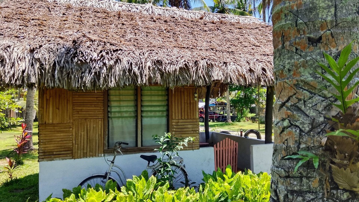 Pilar Resort | 5-bedroom resort in fantastic Pilar with WiFi, AC, FAN rooms and huts