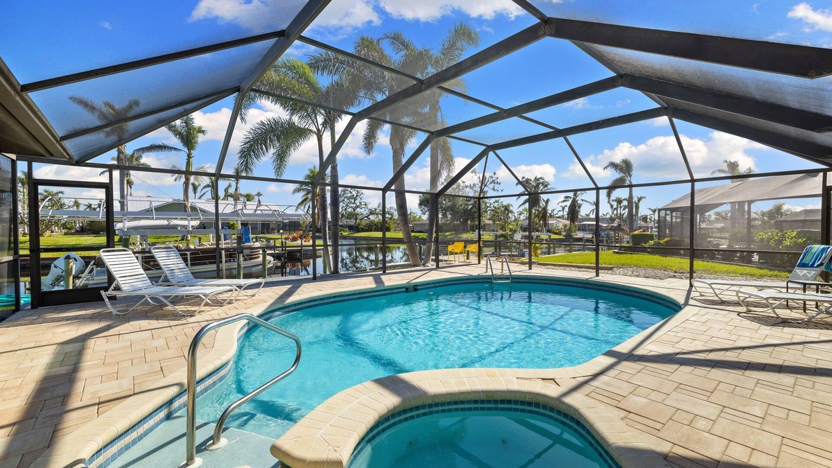 Yacht Club House | 5 Bedroom Saltwater Pool Home W/Kayaks, Bikes and BOAT!nAdventure awaits!