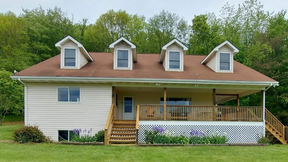 Gap Mills House | 5-bedroom vacation home near Jefferson National Forest