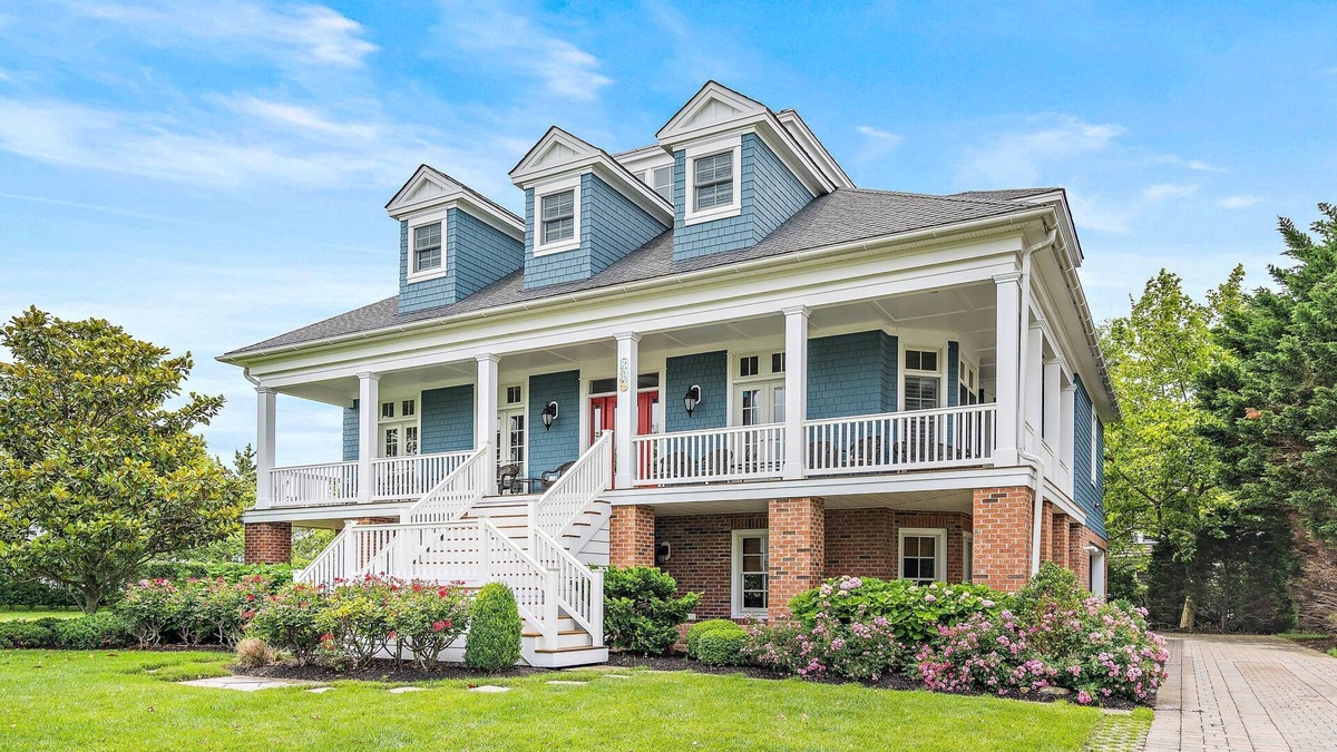 Admiral Estates House | 5-bedroom vacation home just a short walk to Cape May Beach