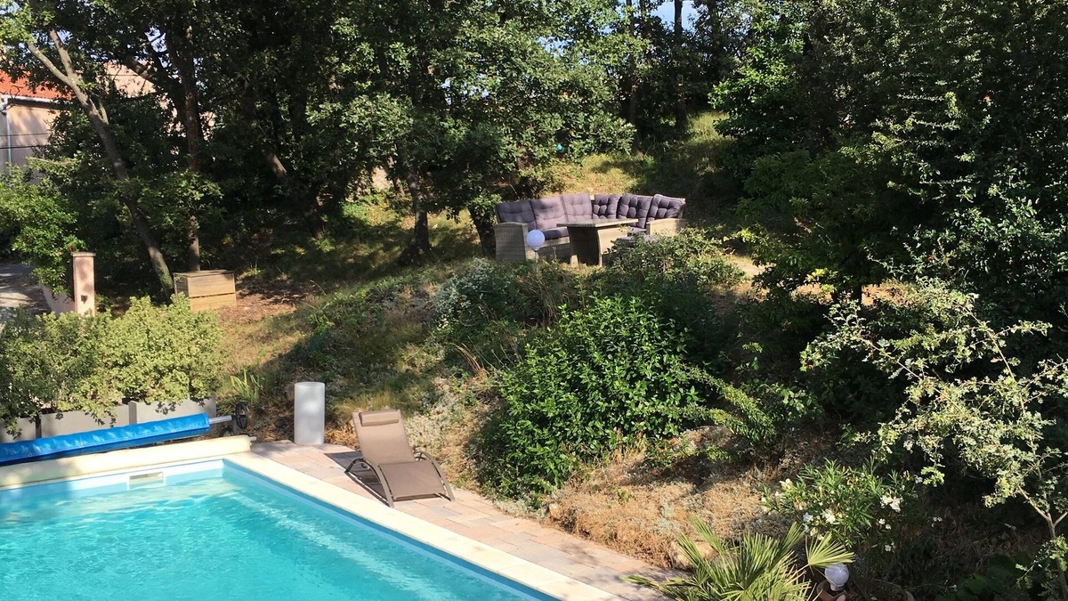 Mimet House | 5 bedroom VILLA with pool on a hillside near AIX