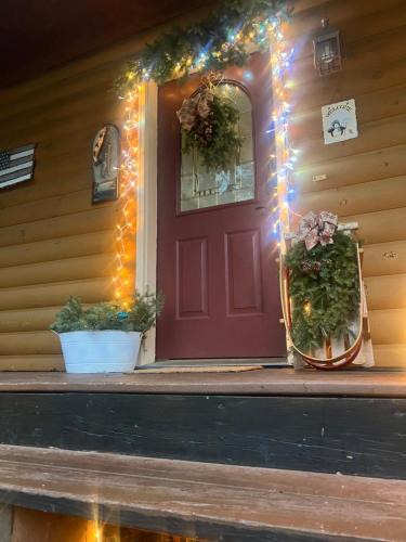 Wisconsin Dells House | 5 Bedroom Wooded Paradise mins from Wi Dells